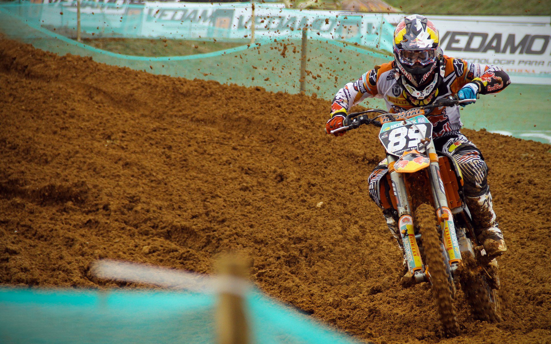 “帕布罗·马特拉：阿根廷美洲狮队的防守领袖与战术创新者”